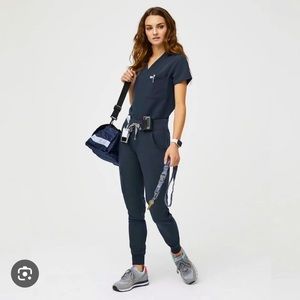 FIGS SET Dark Harbor. Single pocket top XXS, Regular jogger’s XS